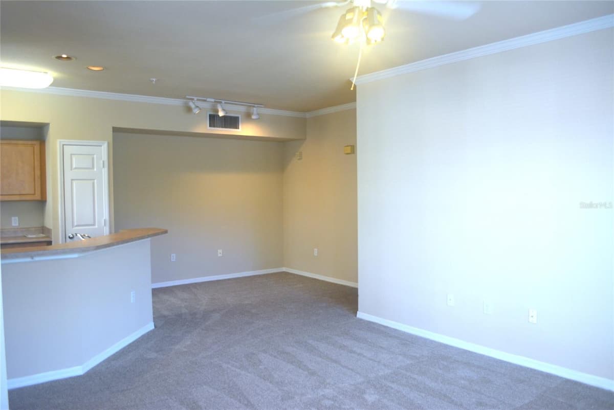 5701 SOLDIER CIRCLE — photo 11 of 60