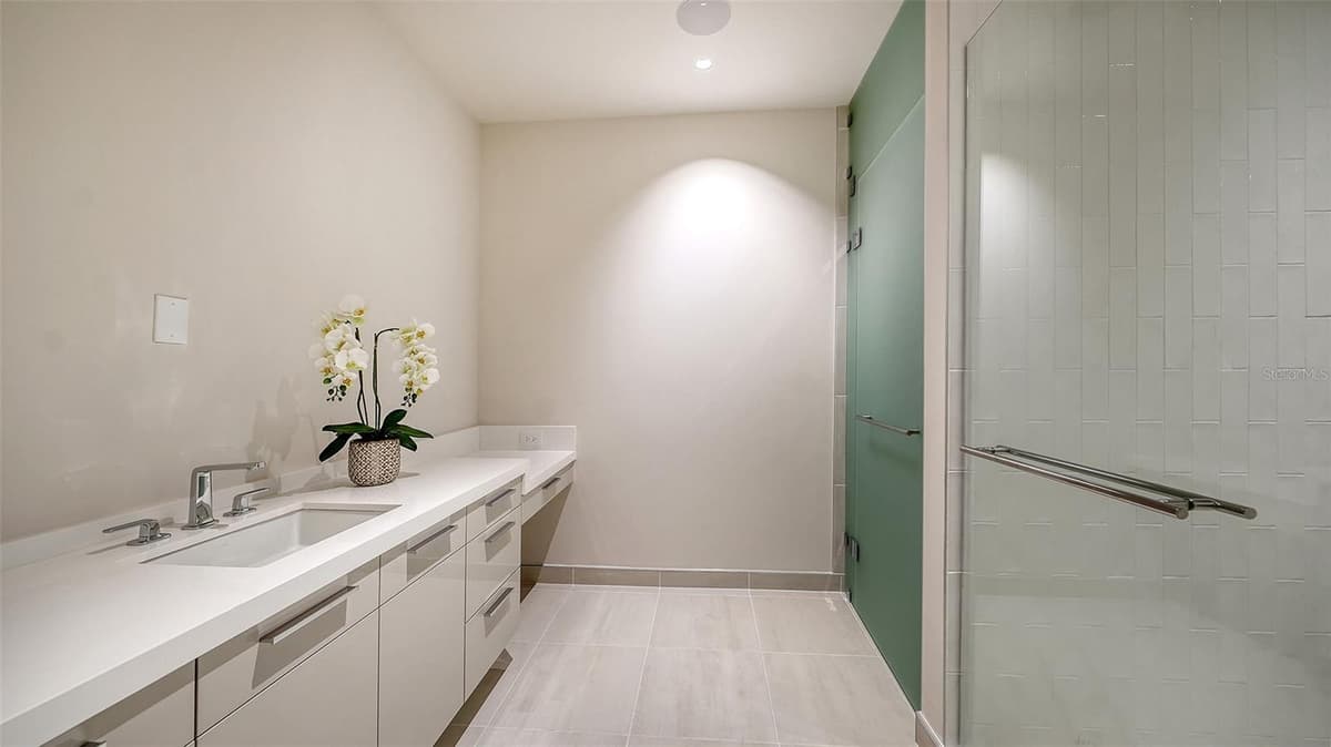 1561 GULF OF MEXICO DRIVE — photo 47 of 71
