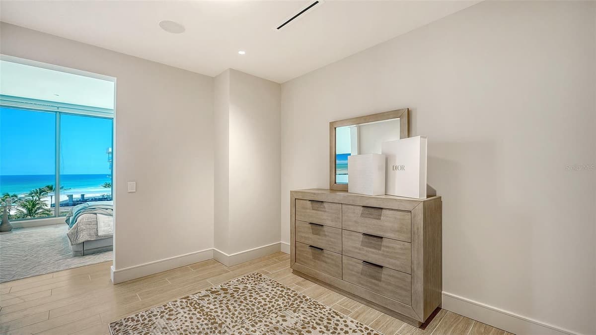 1561 GULF OF MEXICO DRIVE — photo 35 of 71