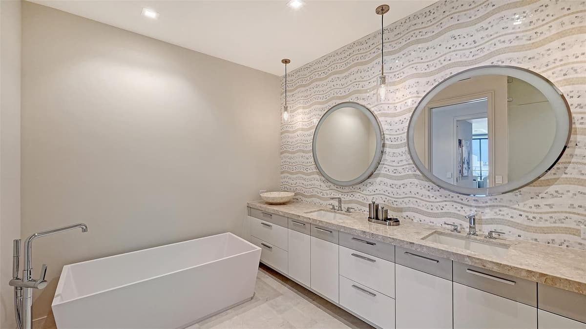 1591 GULF OF MEXICO DRIVE — photo 16 of 62