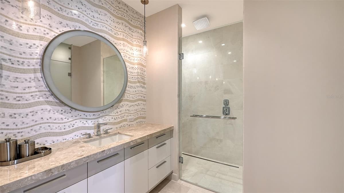 1591 GULF OF MEXICO DRIVE — photo 15 of 62