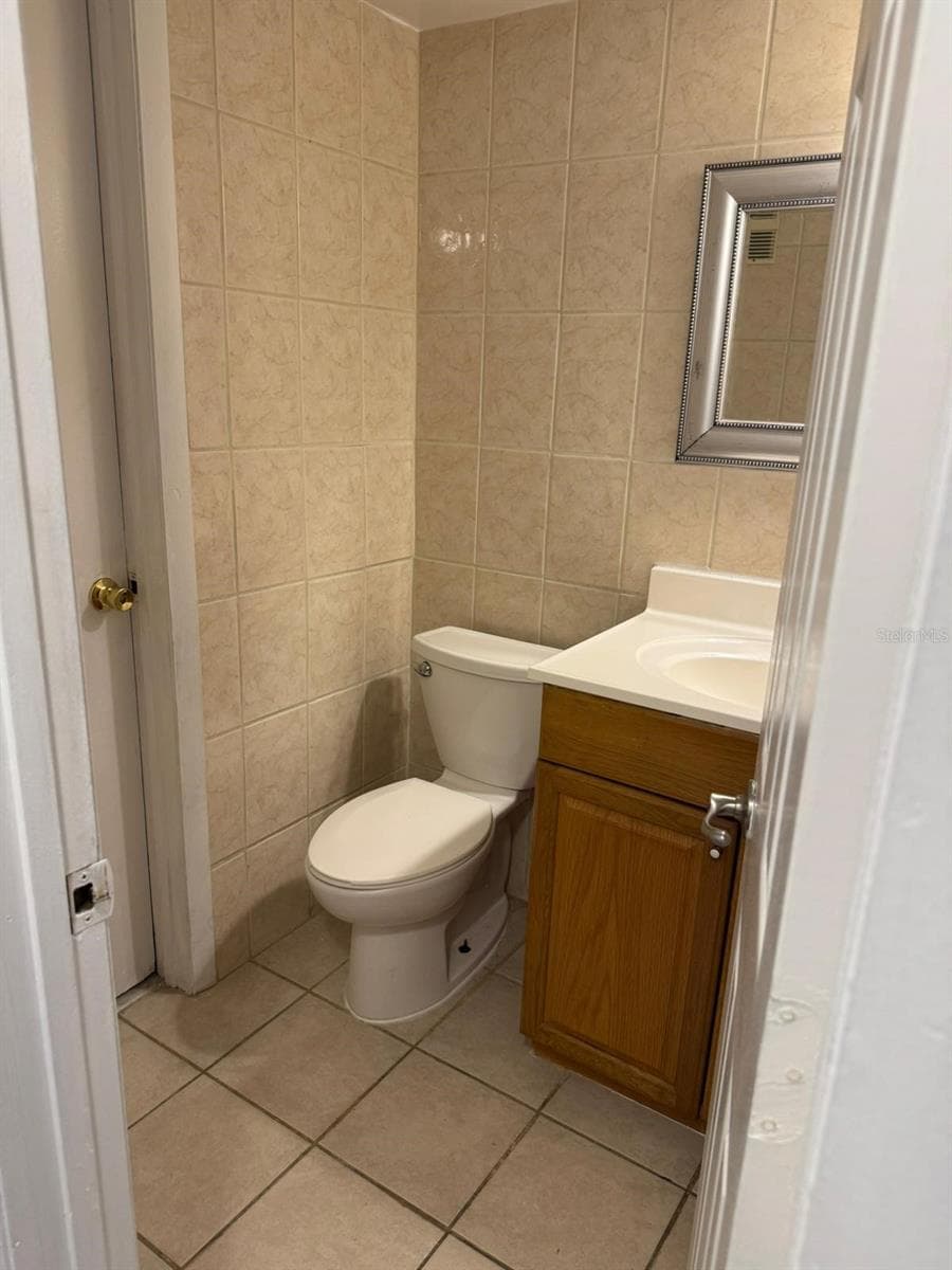6008 VILLAGE CIRCLE — photo 16 of 37