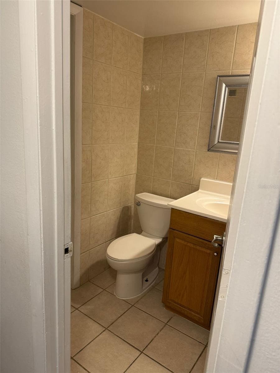 6008 VILLAGE CIRCLE — photo 26 of 37