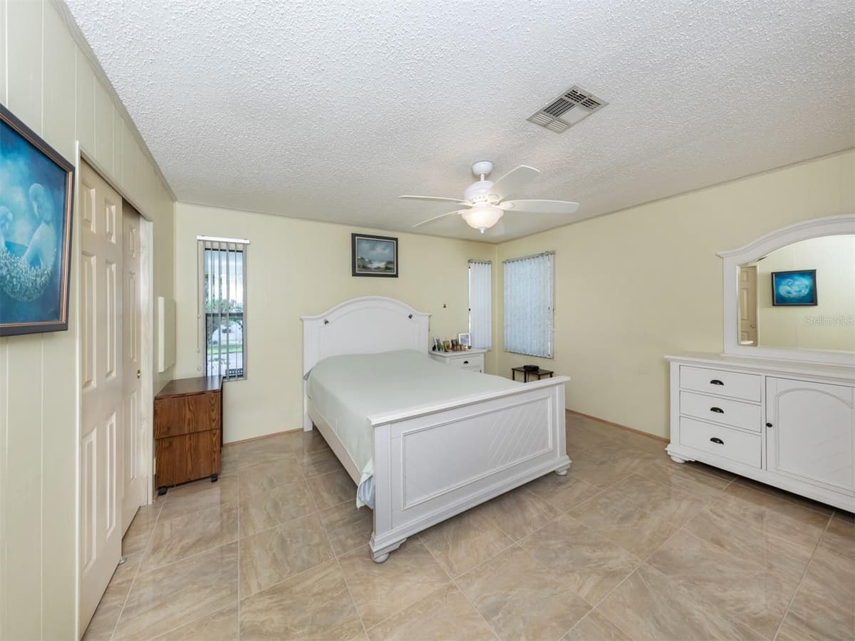 628 LA JOLLA CIRCLE — photo 11 of 24
