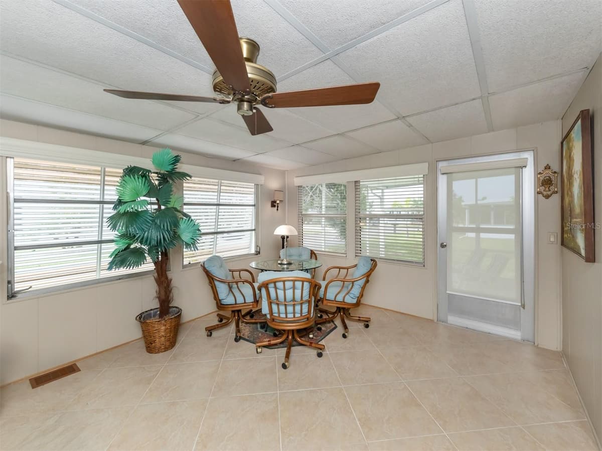 628 LA JOLLA CIRCLE — photo 16 of 24