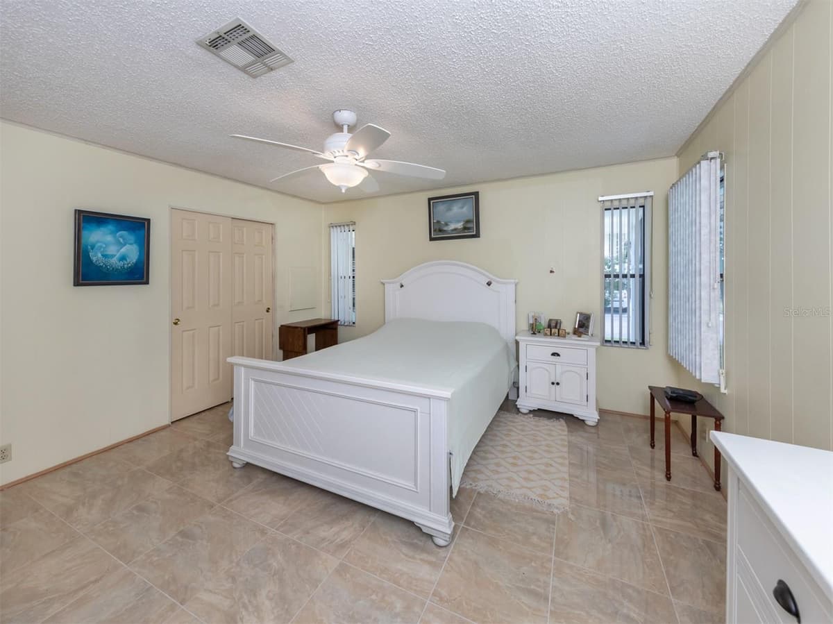 628 LA JOLLA CIRCLE — photo 12 of 24