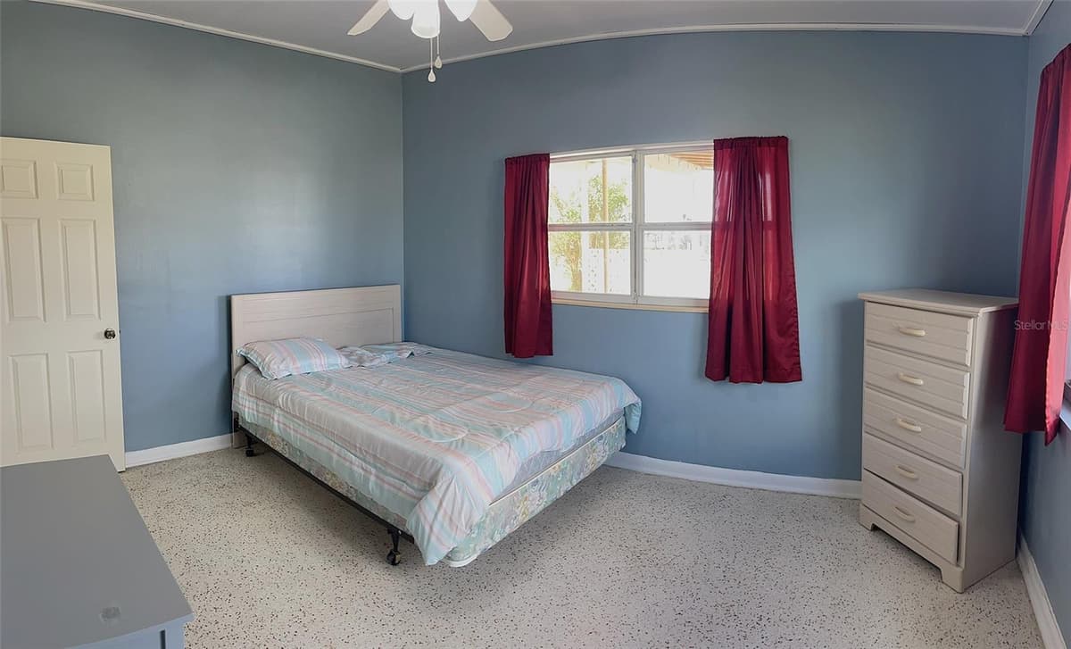 554 LINDLEY TERRACE — photo 29 of 57