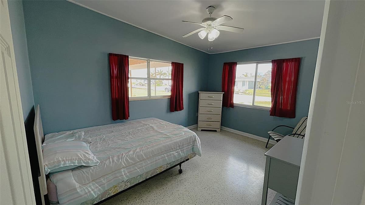 554 LINDLEY TERRACE — photo 28 of 57