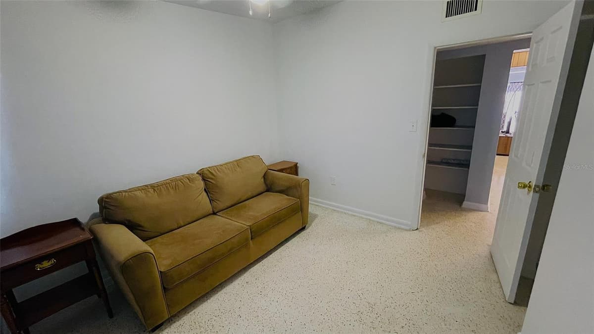 554 LINDLEY TERRACE — photo 34 of 57
