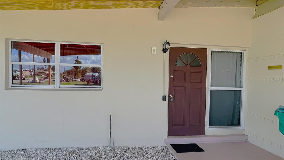 554 LINDLEY TERRACE — photo 9 of 57