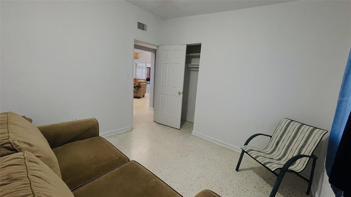554 LINDLEY TERRACE — photo 33 of 57