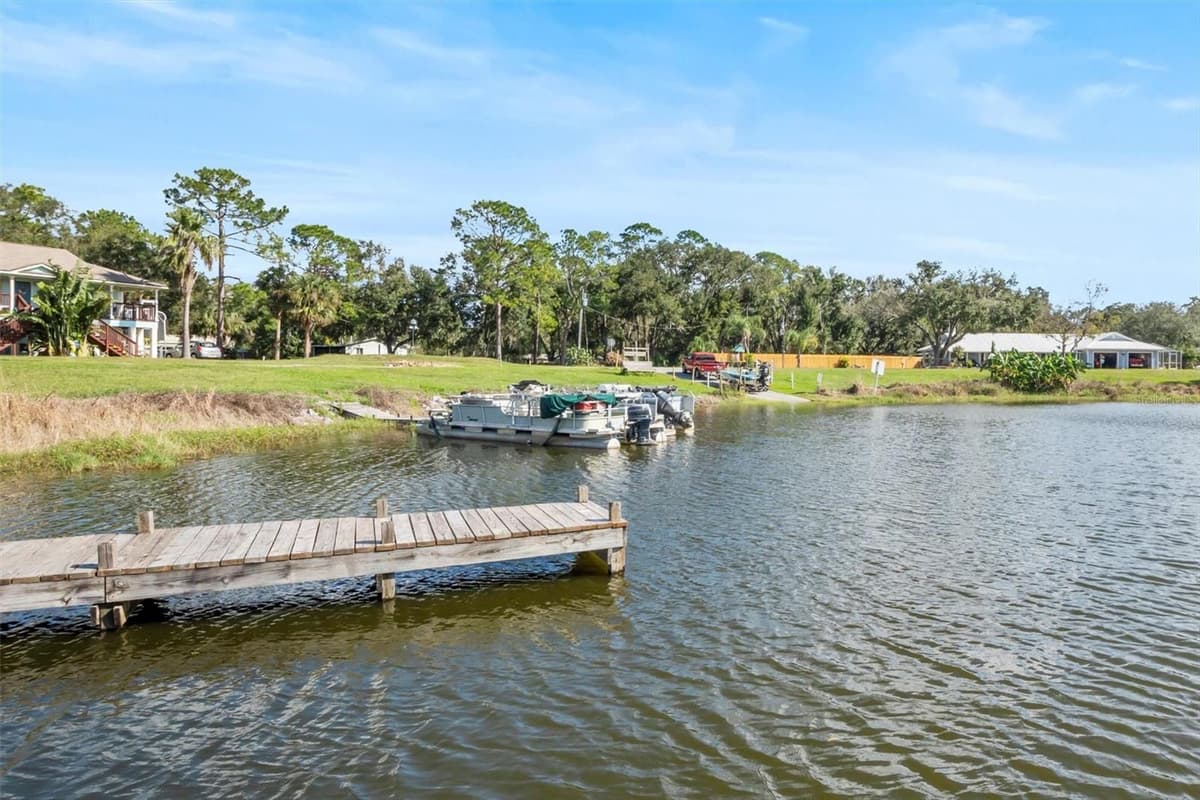 3364 MARINA PARKWAY — photo 26 of 56