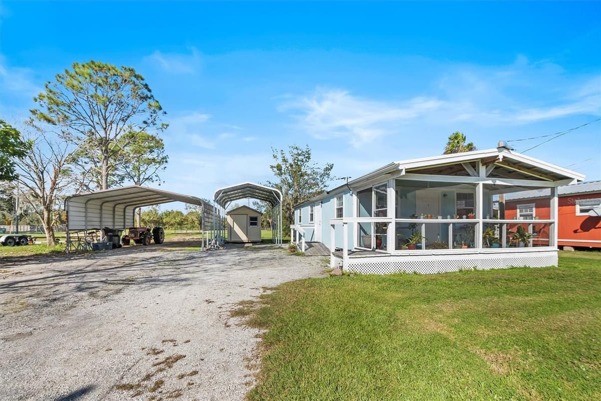 3364 MARINA PARKWAY — photo 15 of 56