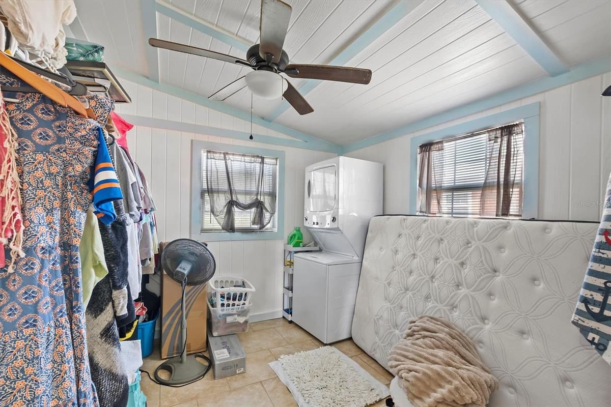 3364 MARINA PARKWAY — photo 41 of 56