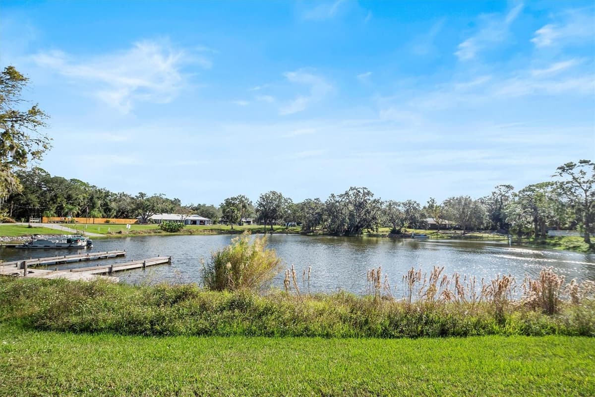 3364 MARINA PARKWAY — photo 14 of 56
