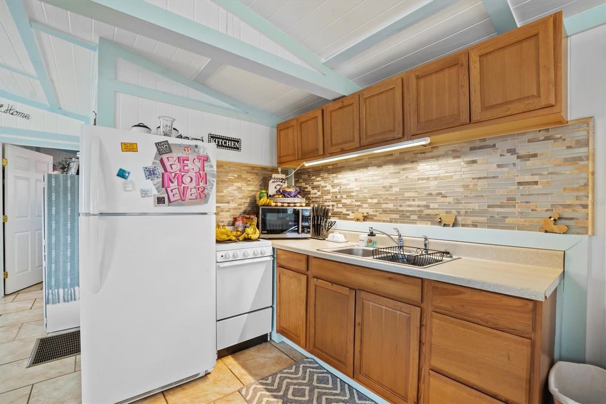 3364 MARINA PARKWAY — photo 36 of 56
