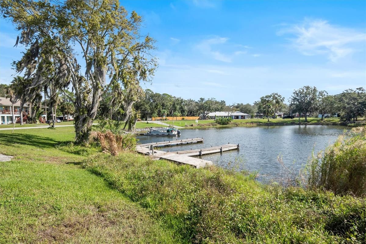 3364 MARINA PARKWAY — photo 20 of 56