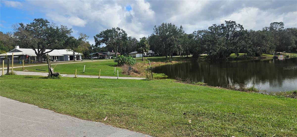 3364 MARINA PARKWAY — photo 21 of 56