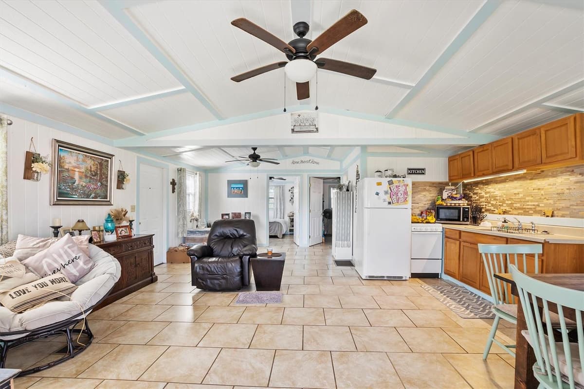 3364 MARINA PARKWAY — photo 33 of 56