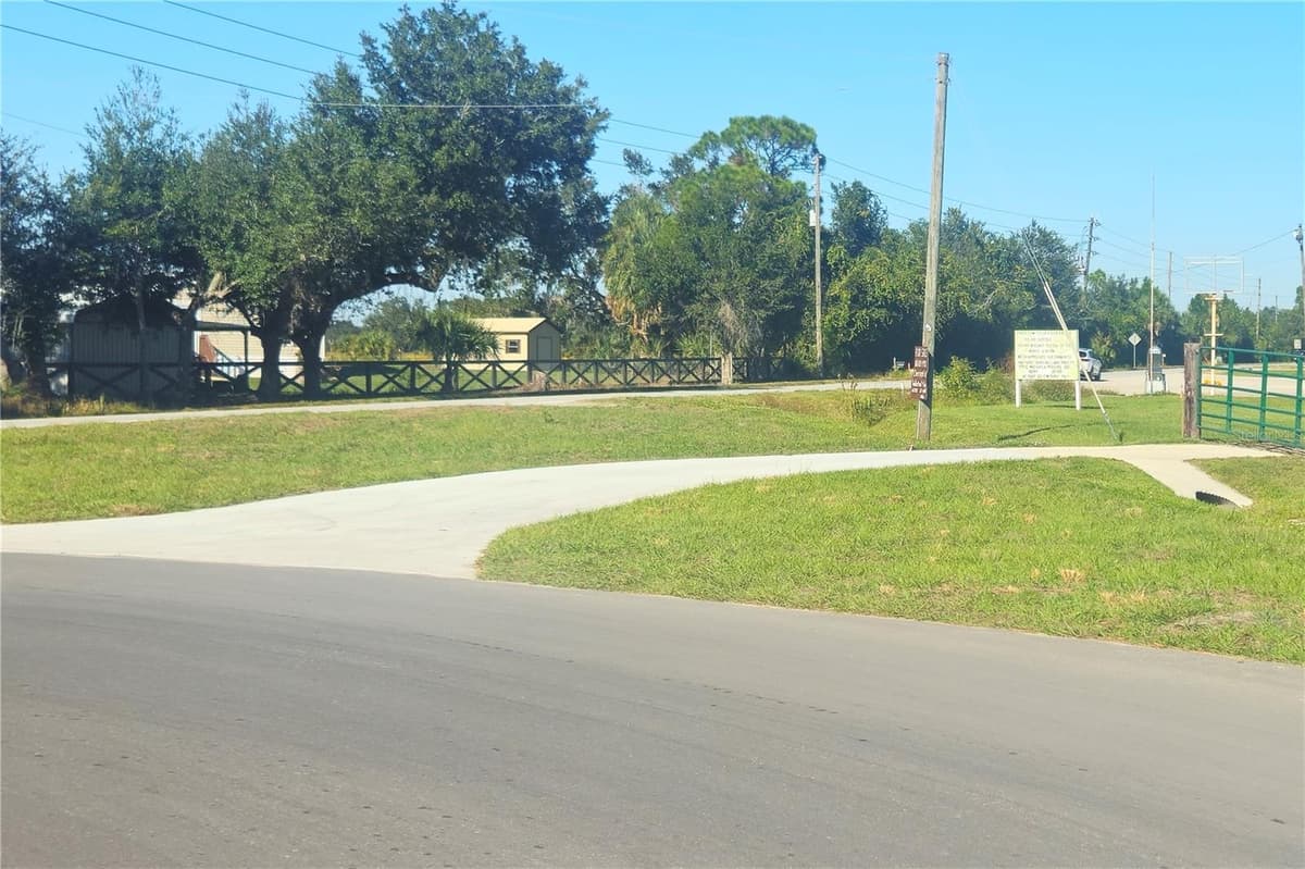 3364 MARINA PARKWAY — photo 44 of 56