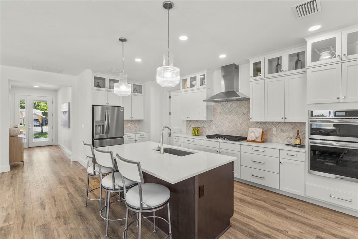 217 SHADE AVENUE — photo 11 of 61