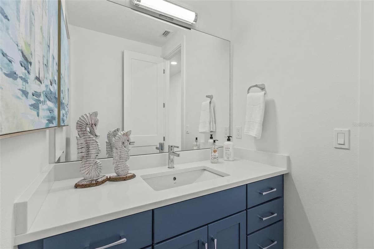 217 SHADE AVENUE — photo 36 of 61