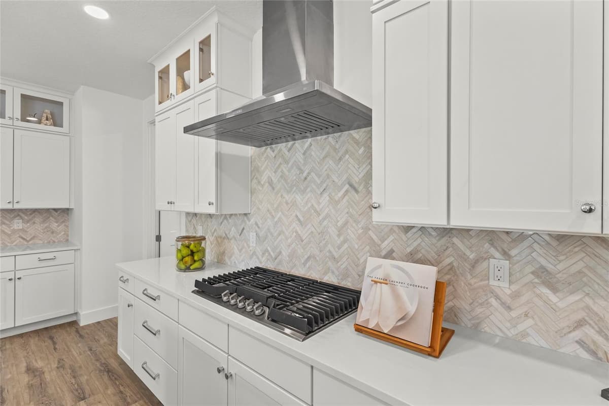 217 SHADE AVENUE — photo 10 of 61