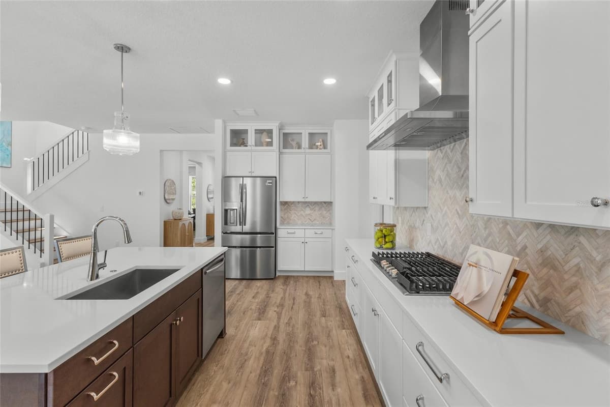 217 SHADE AVENUE — photo 9 of 61