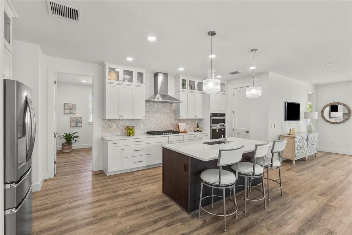 217 SHADE AVENUE — photo 6 of 61