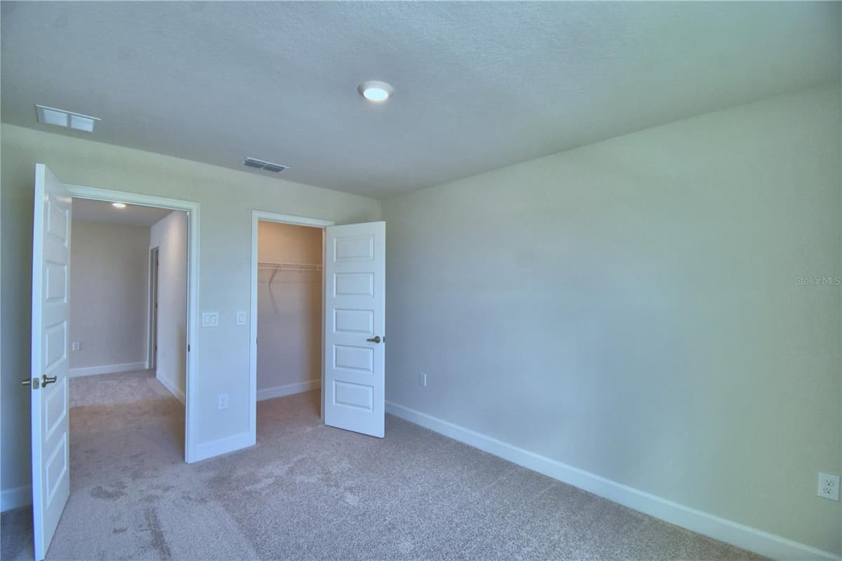 4694 GRANDVIEW GLEN DRIVE — photo 38 of 71
