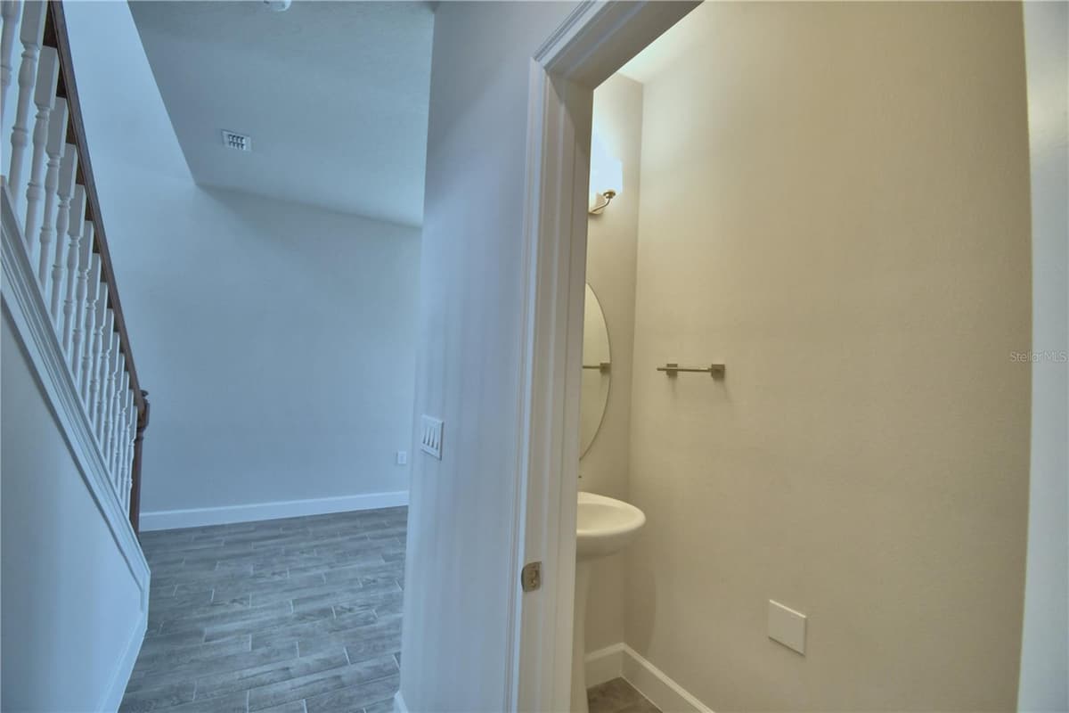 4694 GRANDVIEW GLEN DRIVE — photo 8 of 71