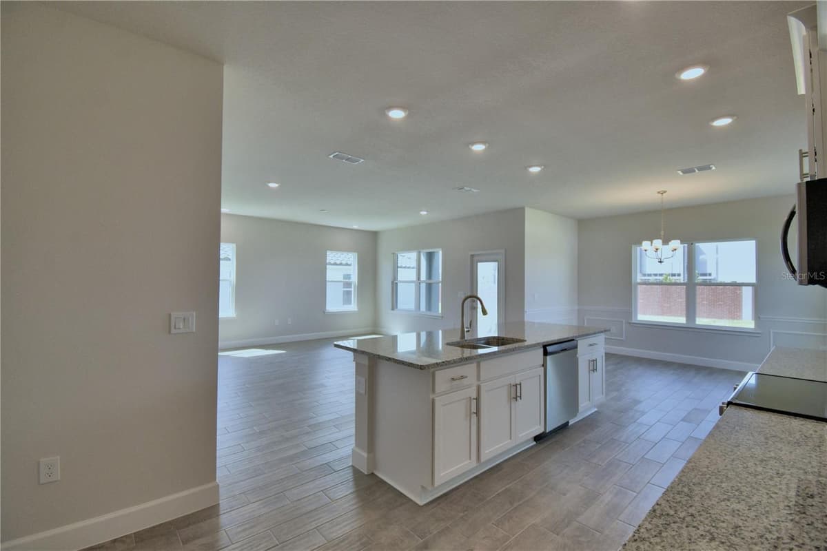 4694 GRANDVIEW GLEN DRIVE — photo 14 of 71