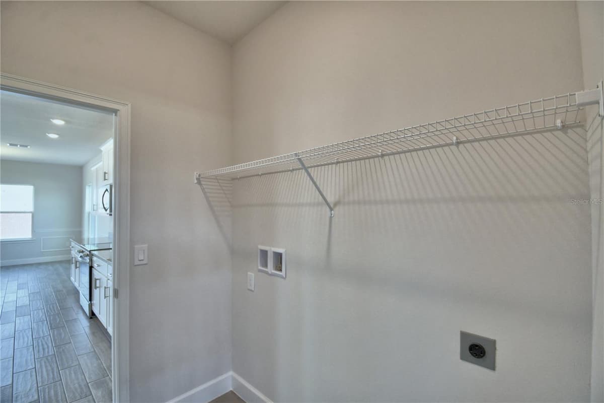4694 GRANDVIEW GLEN DRIVE — photo 12 of 71