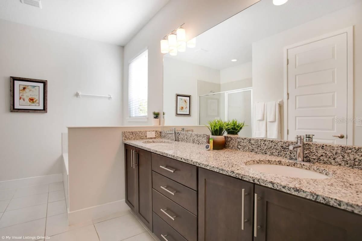 7736 GRABEN STREET — photo 10 of 62