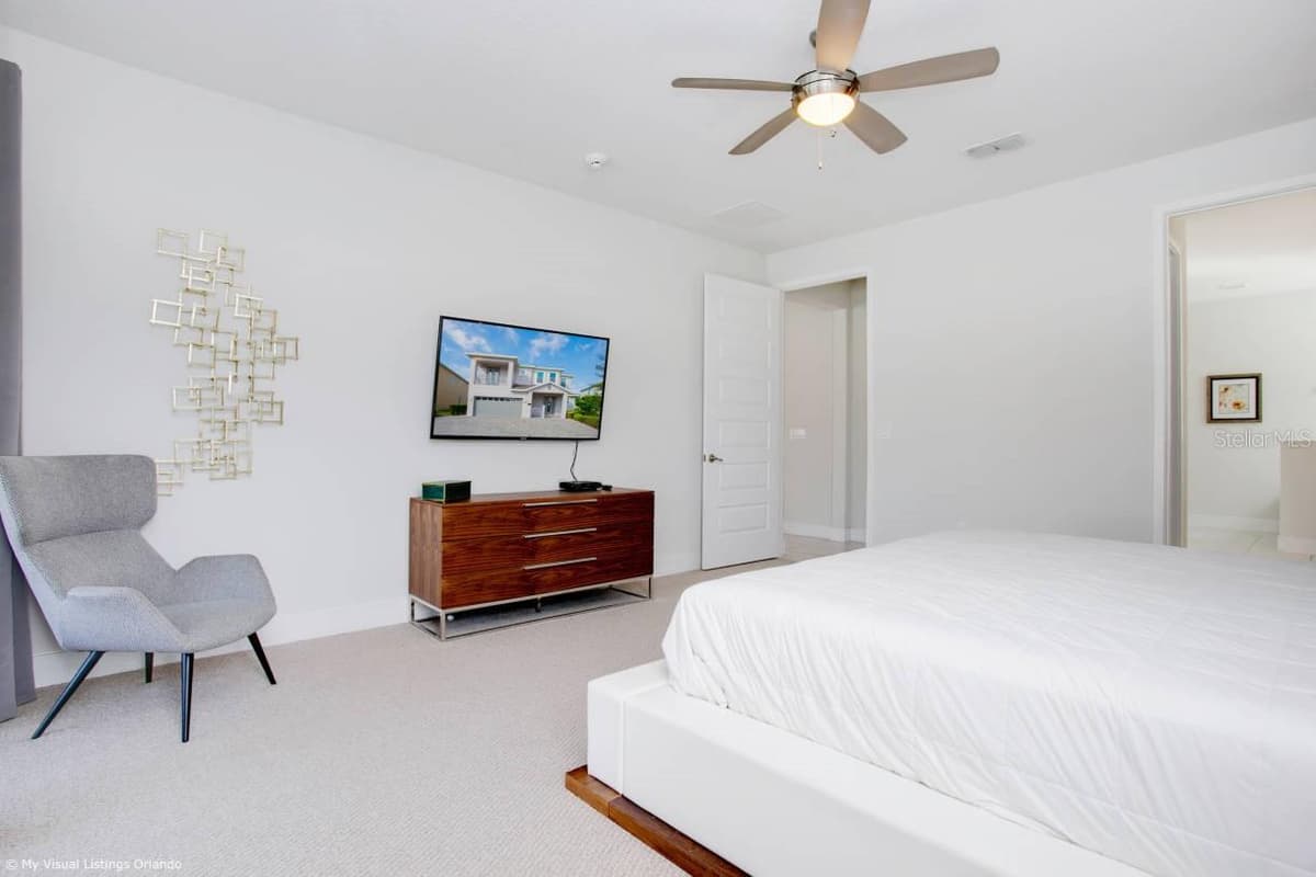 7736 GRABEN STREET — photo 9 of 62