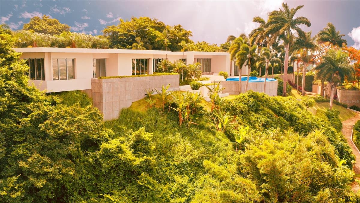 URB. LA LOMITA CALLE VISTA LINDA — photo 3 of 29