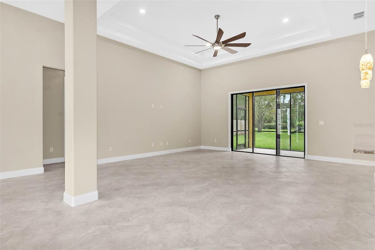 3 WHITE HOLLY PLACE — photo 12 of 22