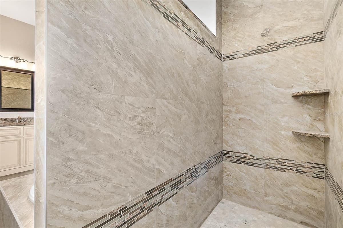 3 WHITE HOLLY PLACE — photo 7 of 22