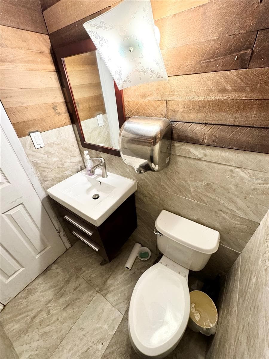 3080 BEE RIDGE ROAD — photo 16 of 25