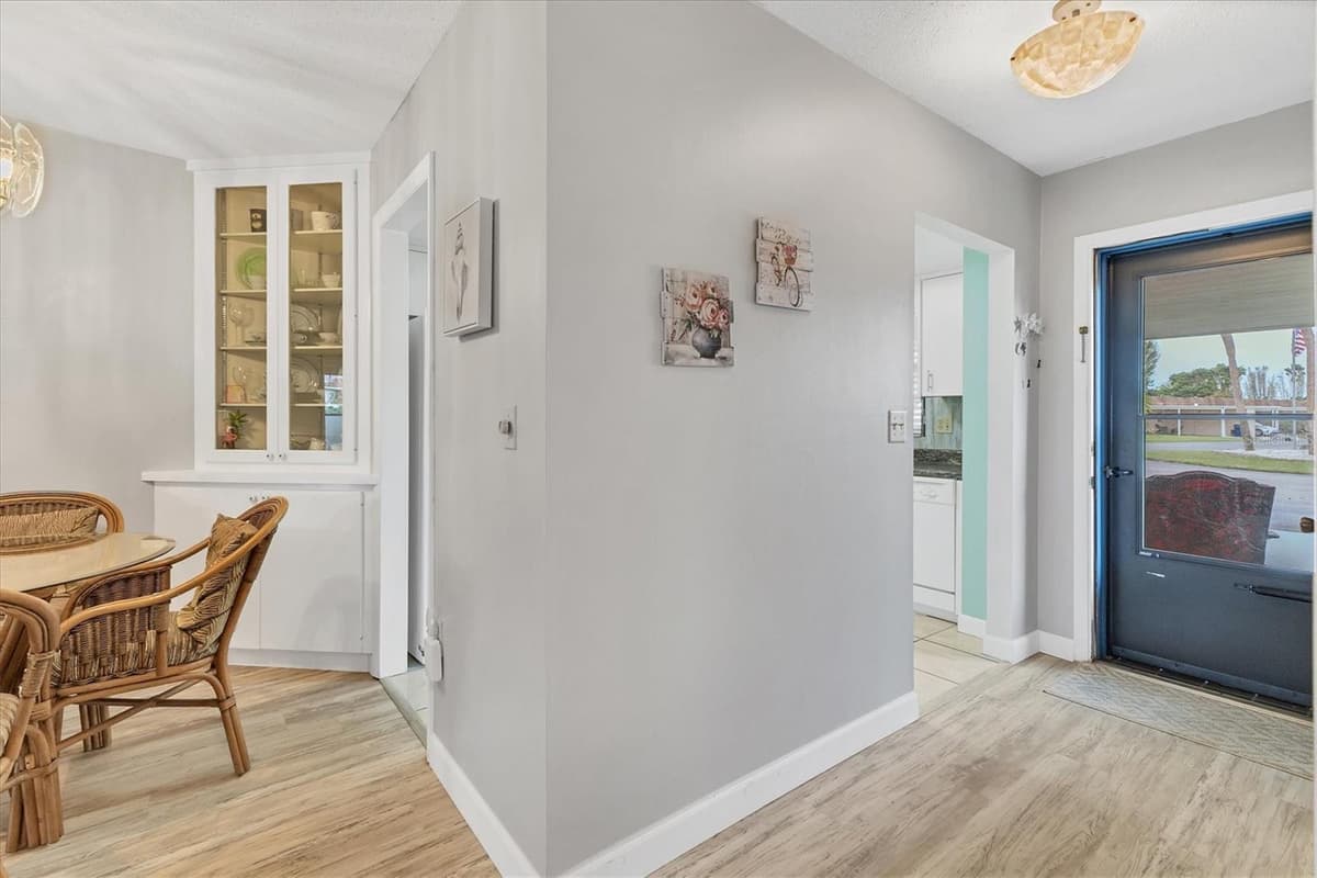 4803 PARK ACRES DRIVE — photo 5 of 33