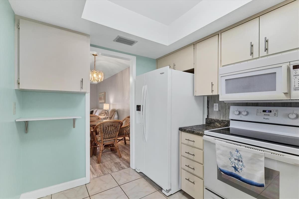 4803 PARK ACRES DRIVE — photo 11 of 33