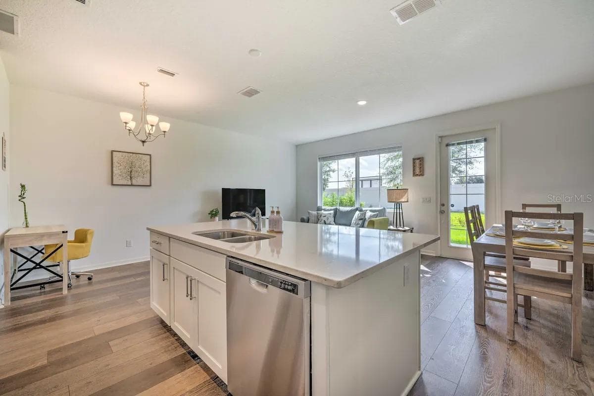709 BENOI DRIVE — photo 3 of 20
