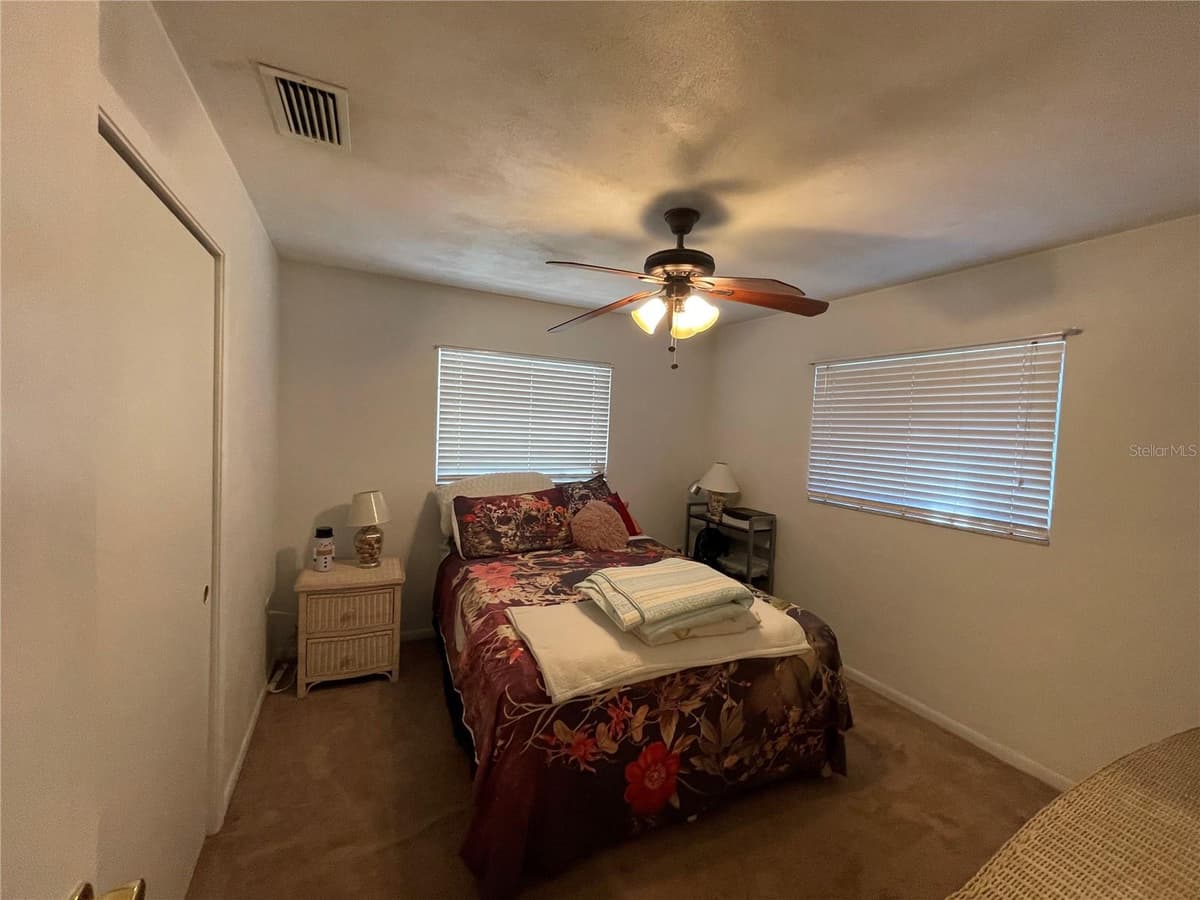 9 ANNAPOLIS LANE — photo 11 of 22