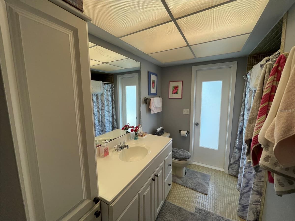 9 ANNAPOLIS LANE — photo 12 of 22