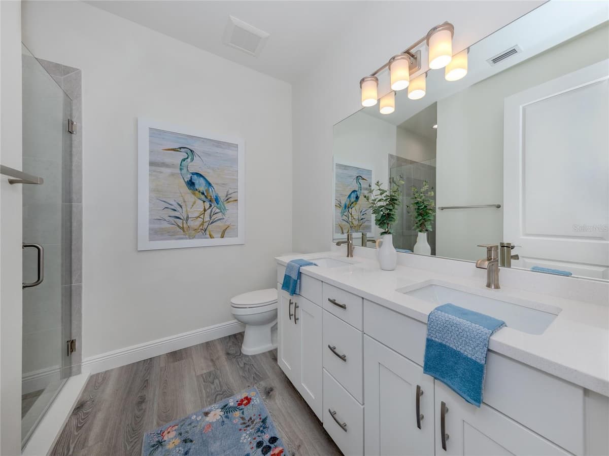 124 CLIFTON WAY — photo 14 of 18