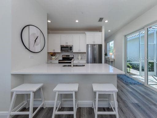 124 CLIFTON WAY — photo 8 of 18