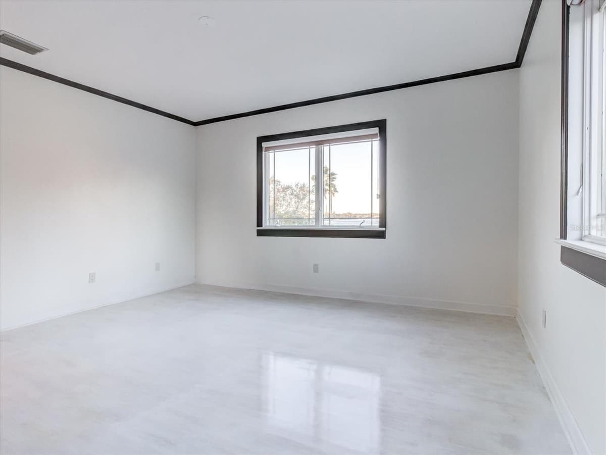 518 RIVERSIDE DRIVE — photo 44 of 82
