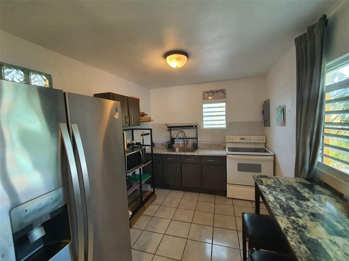 132 COMMUNITY CLARK — photo 10 of 28