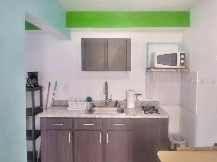 132 COMMUNITY CLARK — photo 20 of 28