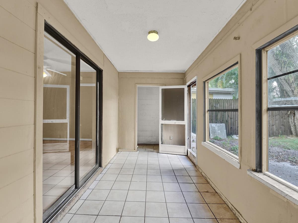 1057 OLD SOUTH DRIVE — photo 36 of 43
